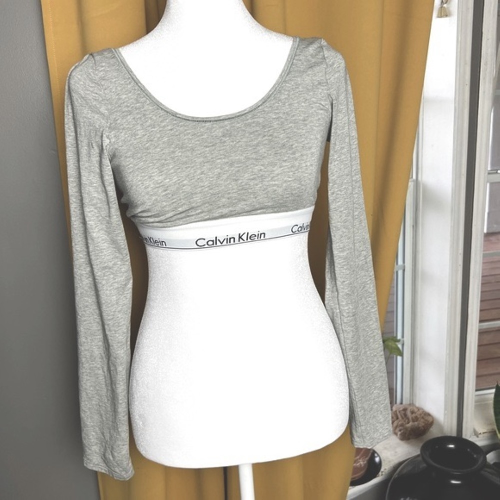 Calvin Klein Long Sleeve Crop Top